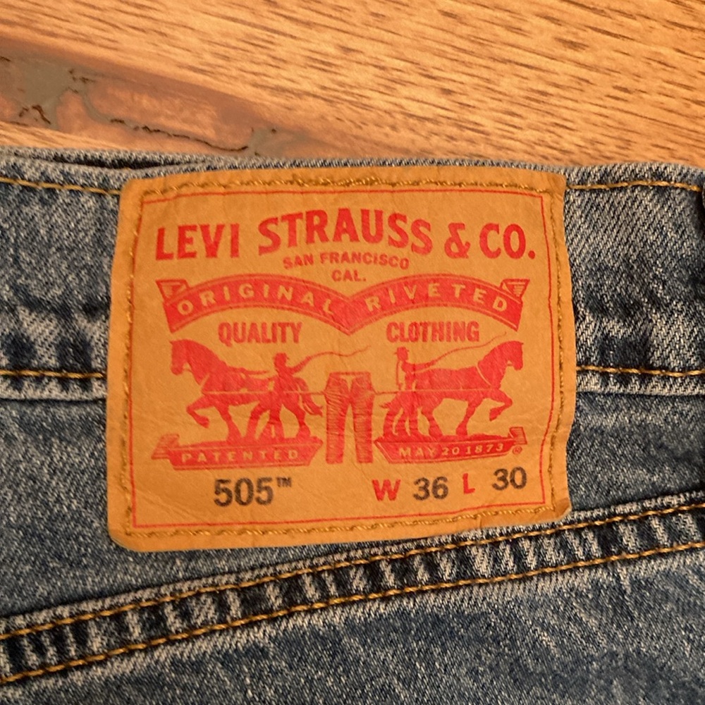 Levi's 505 36x30 Men's Blue Jeans - Picture 2 of 9